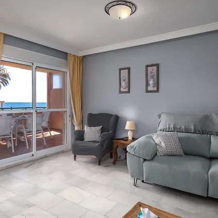 Fantastic Beachfront Apartment Estepona Exterior photo